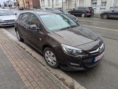 Braun Gebraucht 2013 Opel Astra Active Limousine | 4.990 € (Fairer Preis)