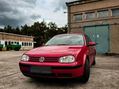 Gebraucht VW Golf IV 103 PS (75 kW) 2002 Rot Kleinwagen
