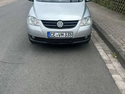 Gebraucht VW Fox 69 PS (50 kW) 2006 Silber Kleinwagen
