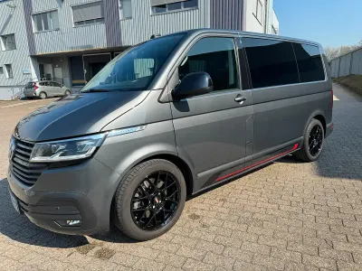 Gebraucht VW Multivan Comfortline 200 PS (147 kW) 2021 Grau Van / Kleinbus