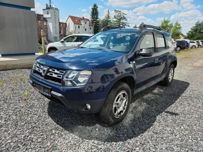 Gebraucht Dacia Duster Lauréate 114 PS (83 kW) 2016 Blau SUV
