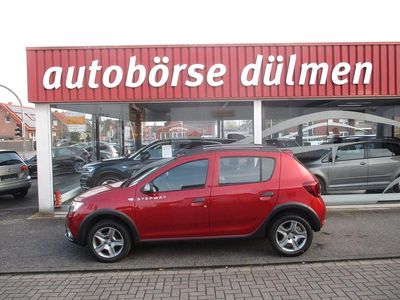 Gebraucht Dacia Sandero Prestige 90 PS (66 kW) 2019 Rot Limousine
