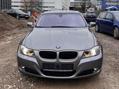 Second-hand BMW 318 143 CP (105 kW) 2009 Gri Berlinǎ