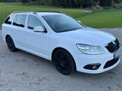 Gebraucht Skoda Octavia RS 170 PS (125 kW) 2011 Weiß Kombi