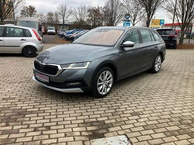 Grau Gebraucht 2022 Skoda Octavia Scout 4x4 Kombi | 28.990 € (Teuer)