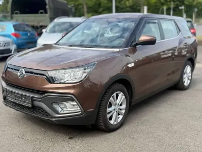 Gebraucht SsangYong XLV Sapphire 128 PS (94 kW) 2016 Braun metalic SUV