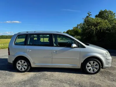 Gebraucht VW Touran Trendline 109 PS (80 kW) 2007 Silber Van / Kleinbus