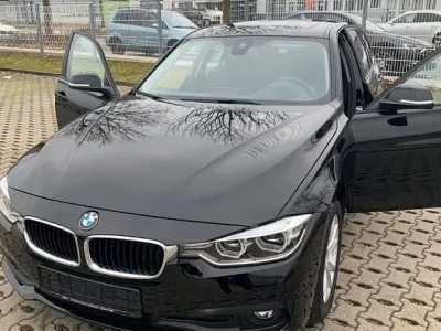 Gebraucht BMW 320 Advantage 190 PS (139 kW) 2018 Schwarz Kombi