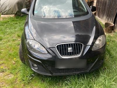 Second-hand Seat Altea 125 CP (91 kW) 2011 Negru Hatchback