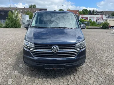 Gebraucht VW Multivan 150 PS (110 kW) 2021 Blau Van / Kleinbus