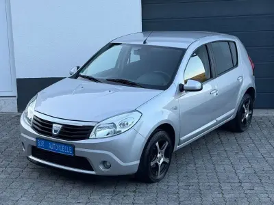 Brugt Dacia Sandero Lauréate 87 HK (63 kW) 2008 Grå Hatchback