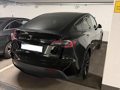 Schwarz Gebraucht 2022 Tesla Model Y SUV | 36.900 € (Teuer)