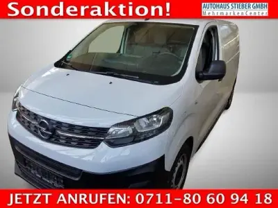 Używany Opel Vivaro 136 KM (100 kW) 2022 Biały Minivan