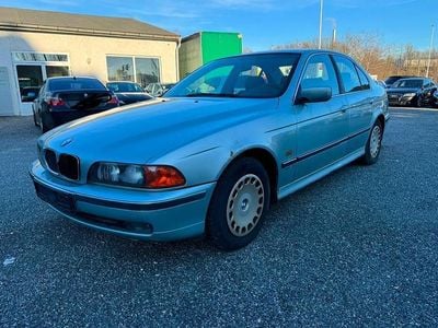 BMW 523