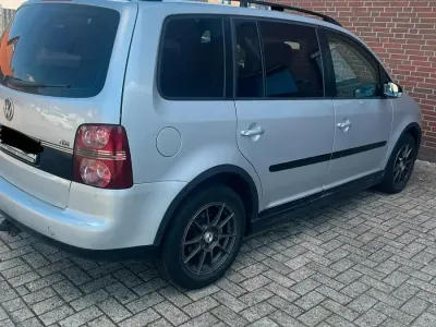 Usata VW Touran 136 CV (100 kW) 2004 Grigio Monovolume