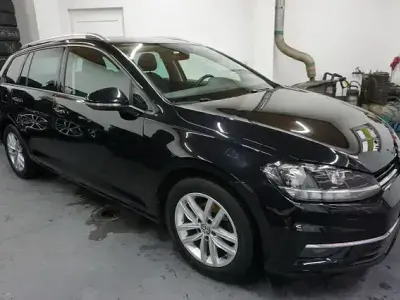 Gebraucht VW Golf VII 116 PS (85 kW) 2020 Schwarz Kombi