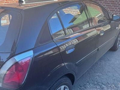 Gebraucht Kia Rio 97 PS (71 kW) 2009 Schwarz Kleinwagen