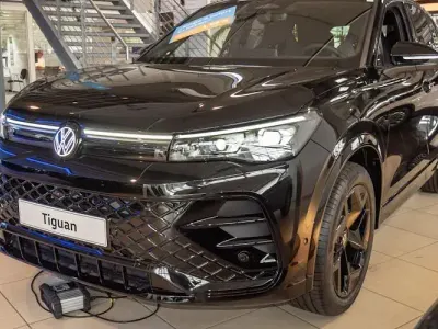 Neu VW Tiguan R-line 204 PS (150 kW) 2026 Schwarz SUV