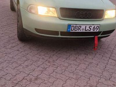 Second-hand Audi A4 Ambiente 125 CP (91 kW) 1996 Verde Break