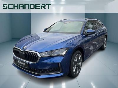 Blau (reef blue) Neu 2025 Skoda Superb Selection Kombi | 49.629 € (Teuer)