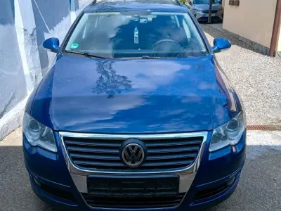 Gebraucht VW Passat 122 PS (89 kW) 2008 Blau Kombi