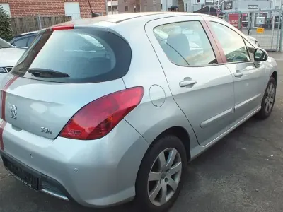 Gebraucht Peugeot 308 Premium 156 PS (114 kW) 2010 Grau Limousine