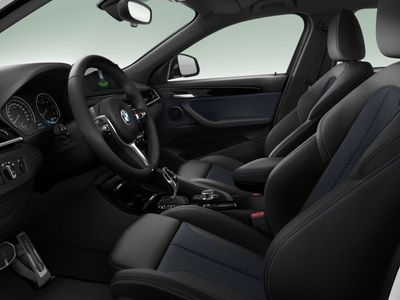 gebraucht BMW X2 sDrive20d M-Sport PANOD./NAVI+/HUD/RFK