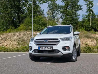 Gebraucht Ford Kuga Titanium 150 PS (110 kW) 2017 Weiß SUV