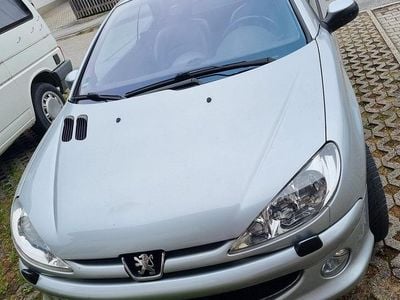 Second-hand Peugeot 206 CC Platinum 109 CP (80 kW) 2005 Argintiu Cabrio