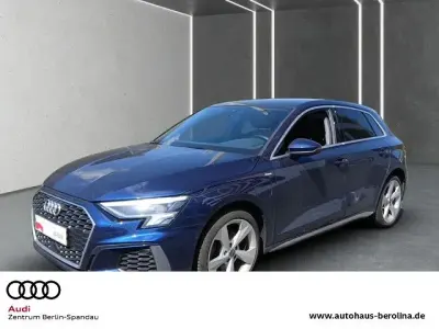 Używany Audi A3 S-Line 204 KM (150 kW) 2022 Niebieski Sedan/Limuzyna