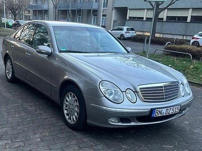 Gebraucht Mercedes E220 Elegance 150 PS (110 kW) 2004 Grau Limousine