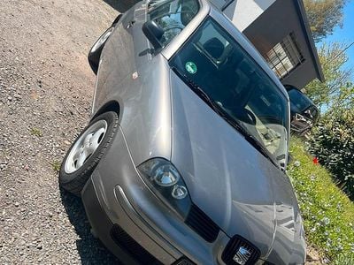 Usata Seat Arosa 50 CV (36 kW) 2004 Grigio Utilitaria