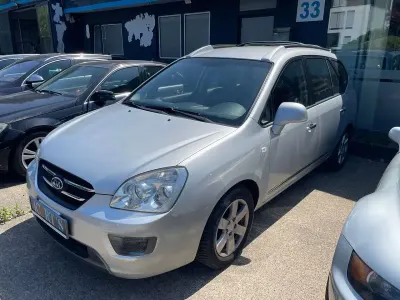 Gebraucht Kia Carens LX 144 PS (105 kW) 2006 Fine silver Van / Kleinbus