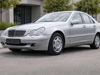 Gebraucht Mercedes C220 Elegance 143 PS (105 kW) 2001 477 Limousine