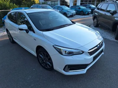 Gebraucht Subaru Impreza Platinum 150 PS (110 kW) 2023 Crystal white pearl k1x Limousine