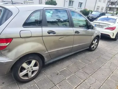 Gebraucht Mercedes B170 116 PS (85 kW) 2008 Grau Van / Kleinbus