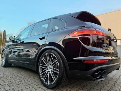 Second-hand Porsche Cayenne 262 CP (192 kW) 2016 Negru SUV