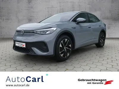 Gebraucht VW ID.5 Pro Performance 150 kW (204 PS) 2023 Mondsteingrau schwarz SUV