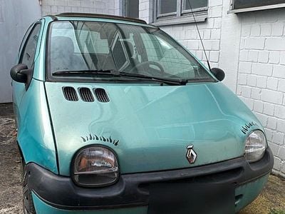 Second-hand Renault Twingo 58 CP (42 kW) 1998 Verde Hatchback