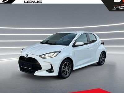 Gebraucht Toyota Yaris Hybrid Basis 116 PS (85 kW) 2023 Schneeweiß Limousine