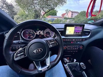 Kia ProCeed