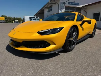 Neu Ferrari 296 829 PS (609 kW) 2025 Gelb Cabrio