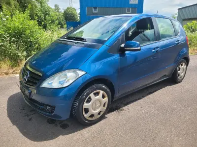 Gebraucht Mercedes A150 95 PS (69 kW) 2009 Blau Kleinwagen