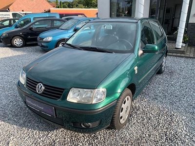 Grün Gebraucht 2002 VW Polo Limousine | 1.599 € (Fairer Preis)