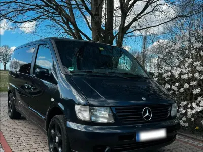 Gebraucht Mercedes Vito 122 PS (89 kW) 2003 Schwarz Van