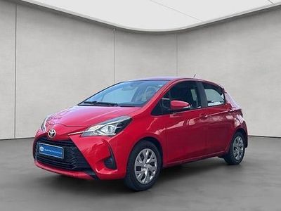 Gebraucht Toyota Yaris Basis 69 PS (50 kW) 2017 Vulcanorot Kleinwagen