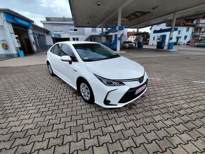 Gebraucht Toyota Corolla 116 PS (85 kW) 2021 Weiß Limousine