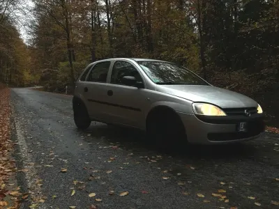 Gebraucht Opel Corsa 75 PS (55 kW) 2002 Silber Kleinwagen