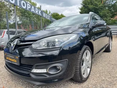 Gebraucht Renault Mégane III LIMITED 110 PS (80 kW) 2015 Schwarz Limousine