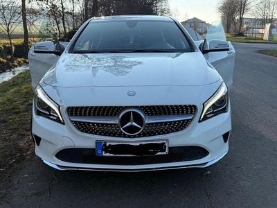 Weiß Gebraucht 2016 Mercedes CLA180 Limousine | 15.700 € (Fairer Preis)